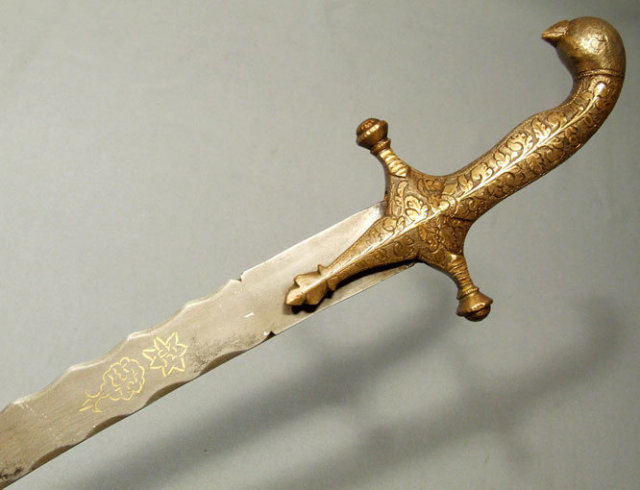 Antique Indo Persian, Mughal Sword Shamshir Talwar, 18th century