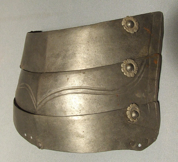 SOLD Antique Armour Armor Spaulder 16th century