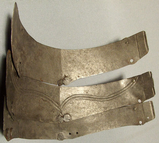 SOLD Antique Armour Armor Spaulder 16th century