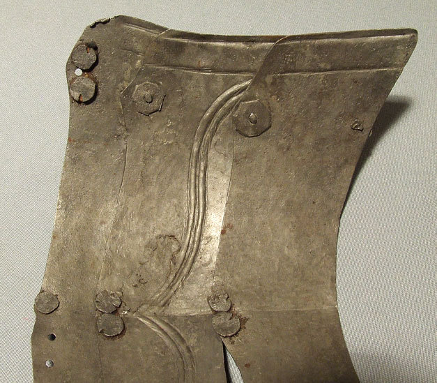 SOLD Antique Armour Armor Spaulder 16th century