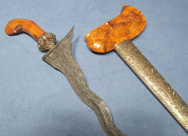 Antique Indonesian Dagger sword Keris - Kriss