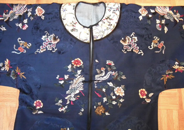 Antique Chinese Qing Dynasty Embroidered Robe