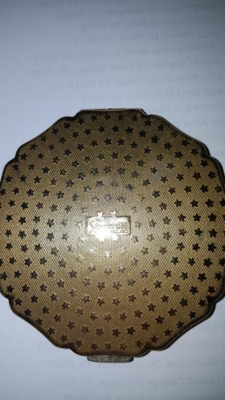 Stratton Powdee Compact