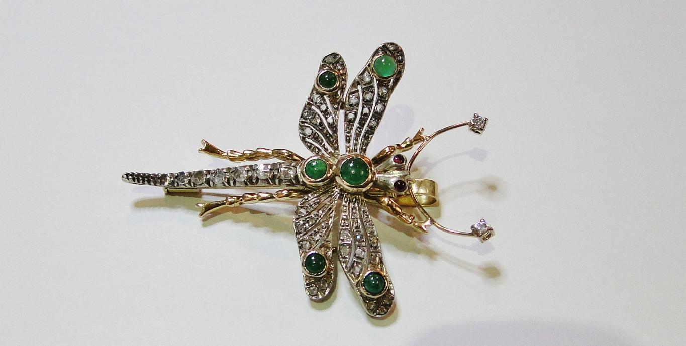 FINE ORNATE 18K GOLD DIAMOND & EMERALD FIGURAL BROOCH DRAGONFLY SIGNED