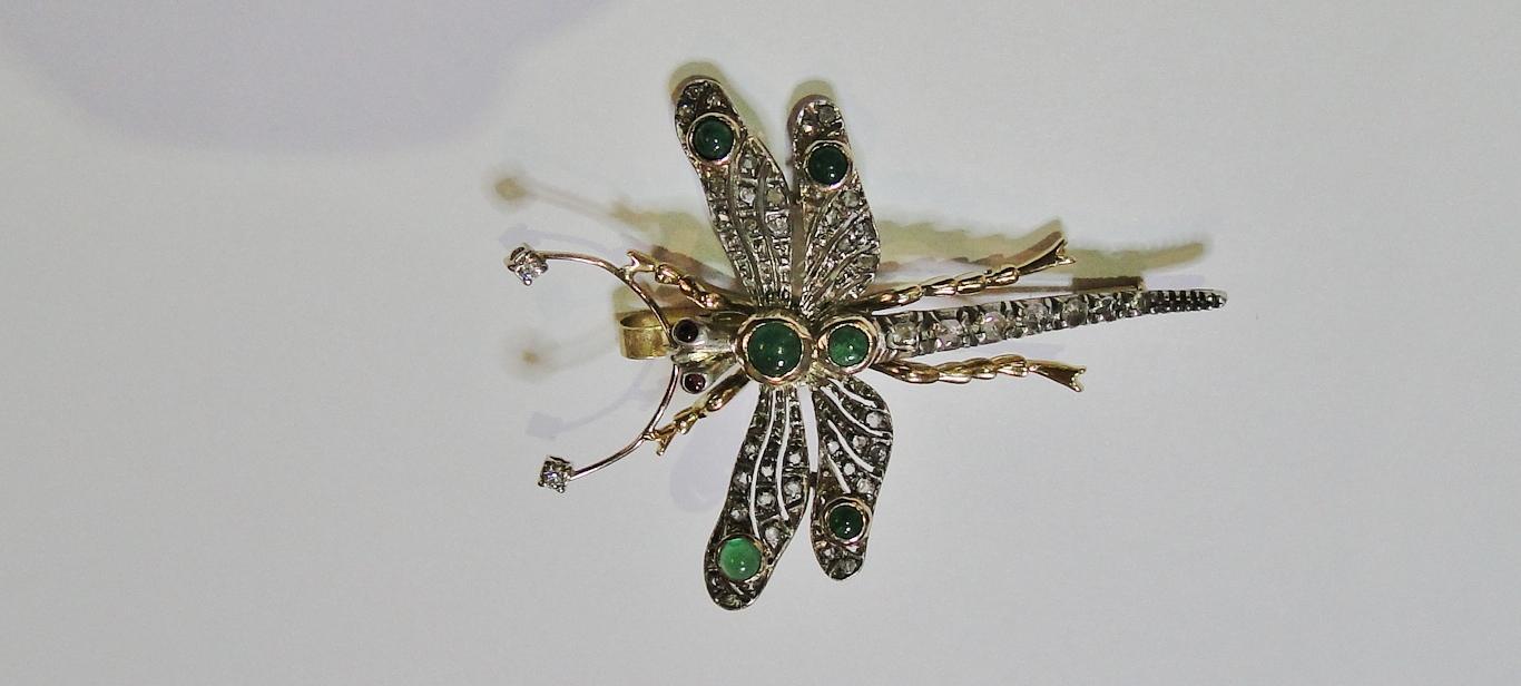 FINE ORNATE 18K GOLD DIAMOND & EMERALD FIGURAL BROOCH DRAGONFLY SIGNED