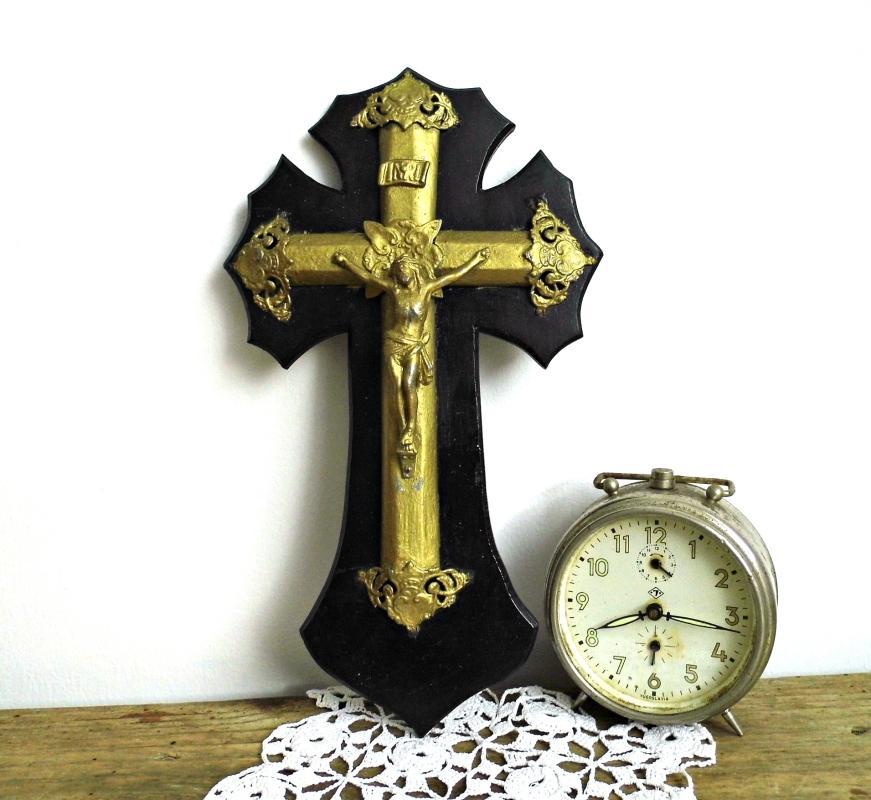 Antique Wall Cross Wood Hanging Crucifix Jesus Christ Vintage Ornate Black Gold Cross Catholic Religious Christian Decor Home Chapel Altar