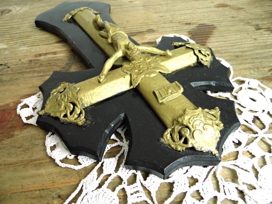 Antique Wall Cross Wood Hanging Crucifix Jesus Christ Vintage Ornate Black Gold Cross Catholic Religious Christian Decor Home Chapel Altar