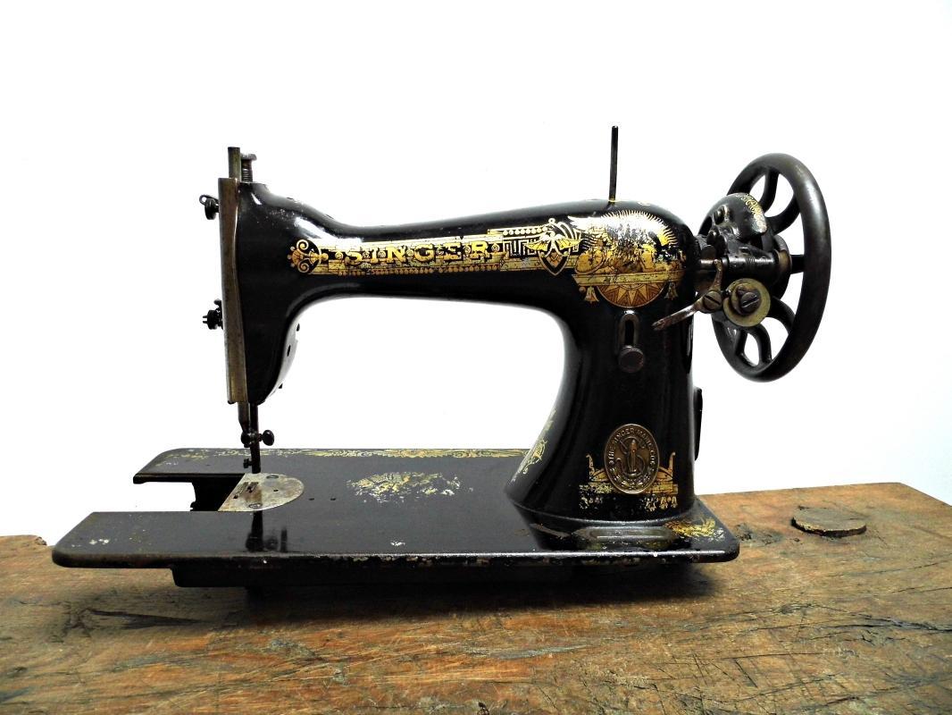 1910s Antique Singer Sewing Machine Head Unit Black Gold Vintage Treadle Hand Crank Sewing Display Case Collectible Rustic Decor Epsteam