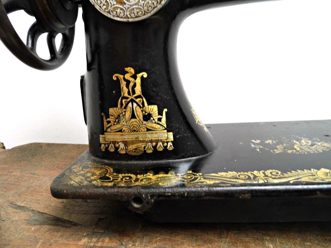 1910s Antique Singer Sewing Machine Head Unit Black Gold Vintage Treadle Hand Crank Sewing Display Case Collectible Rustic Decor Epsteam