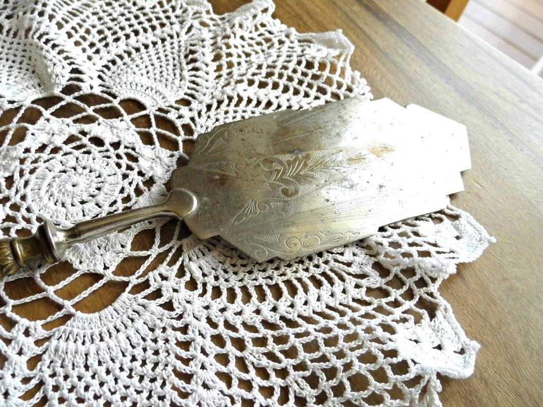 Antique Cake Server Engraved German Brass Plated Handle Vintage Cake Lifter Pie Pastry Serving Spatula Art Deco Ornate Silverware Tableware