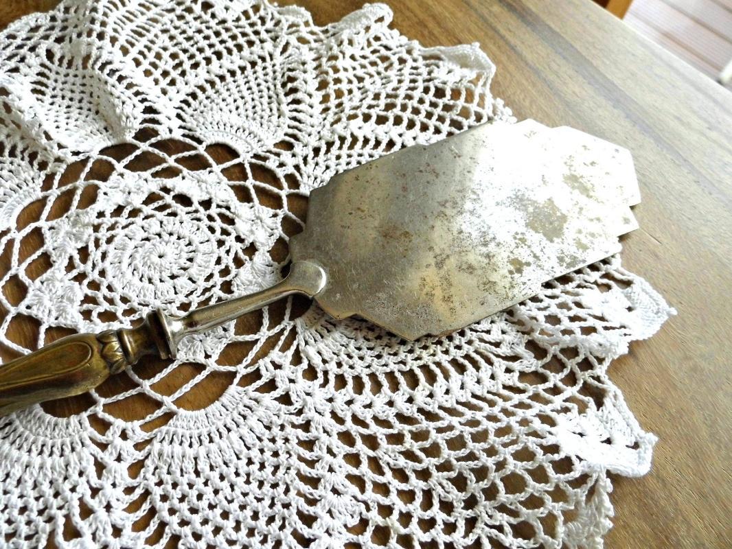Antique Cake Server Engraved German Brass Plated Handle Vintage Cake Lifter Pie Pastry Serving Spatula Art Deco Ornate Silverware Tableware