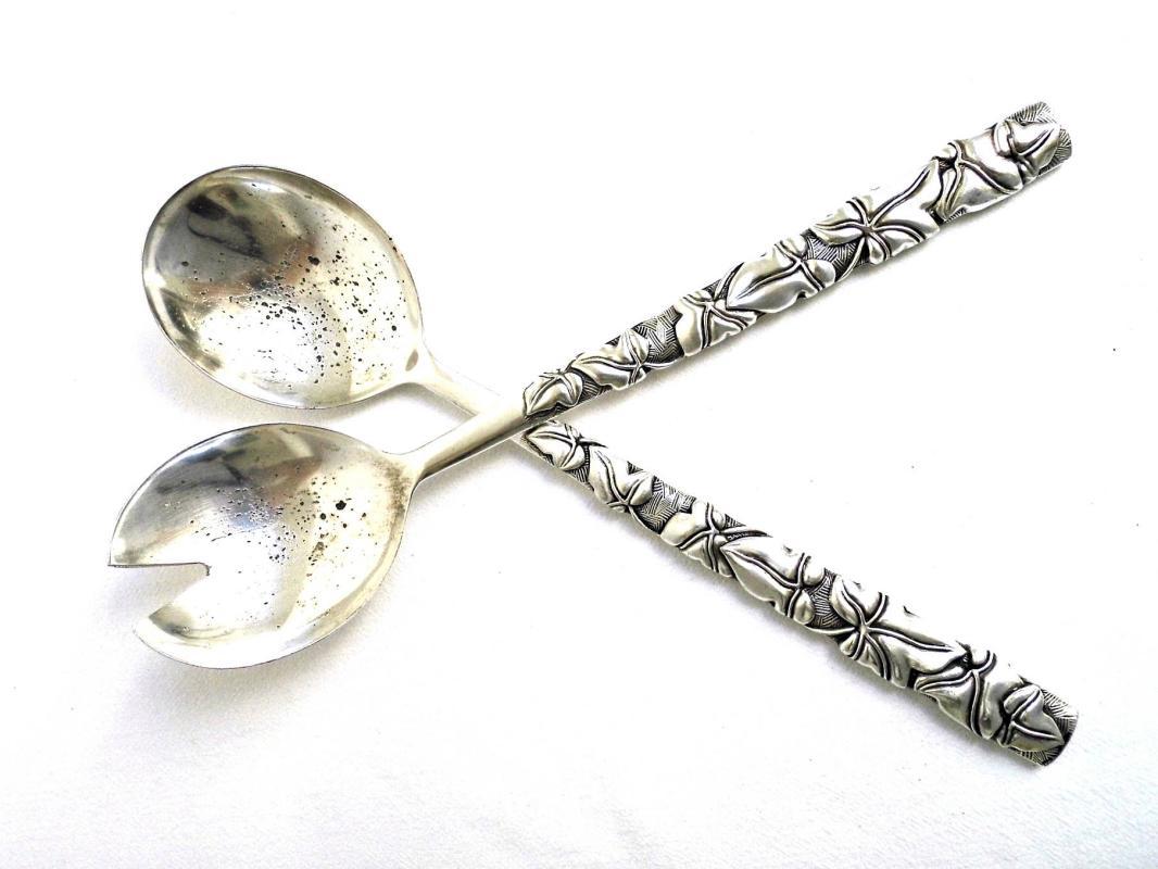 Silver Plated Salad Server Tosser Silea Vintage Metal Serving Utensil Mixing Spoon Ornate Floral Flatware Cutlery Gadget Dining Table Decor