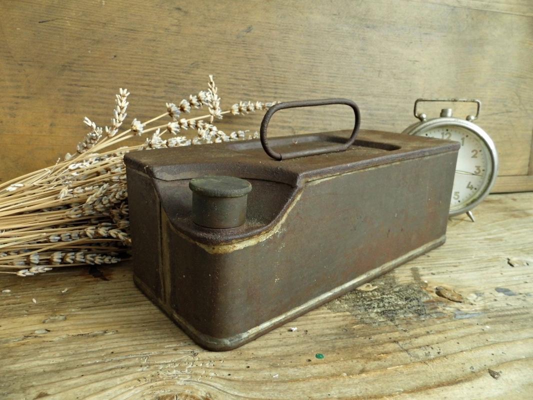 Antique Kerosene Can with Handle Gas Canister Container Vintage Railroad Tool Metal Box Oil Fuel Box Industrial Decor Tinware Man Cave Decor