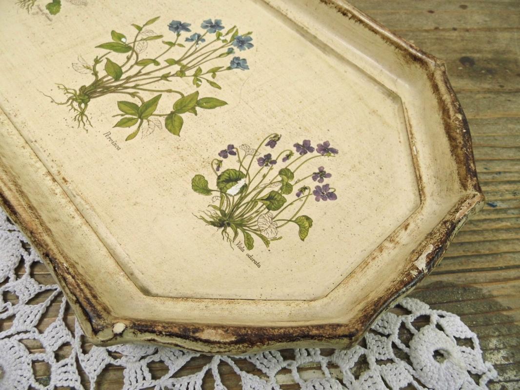 Vintage Italian Florentine Tray Wood Vanity Trinket Medicinal Herbs Beige Dresser Jewelry Tray Scallops Serving Platter Shabby Cottage Chic