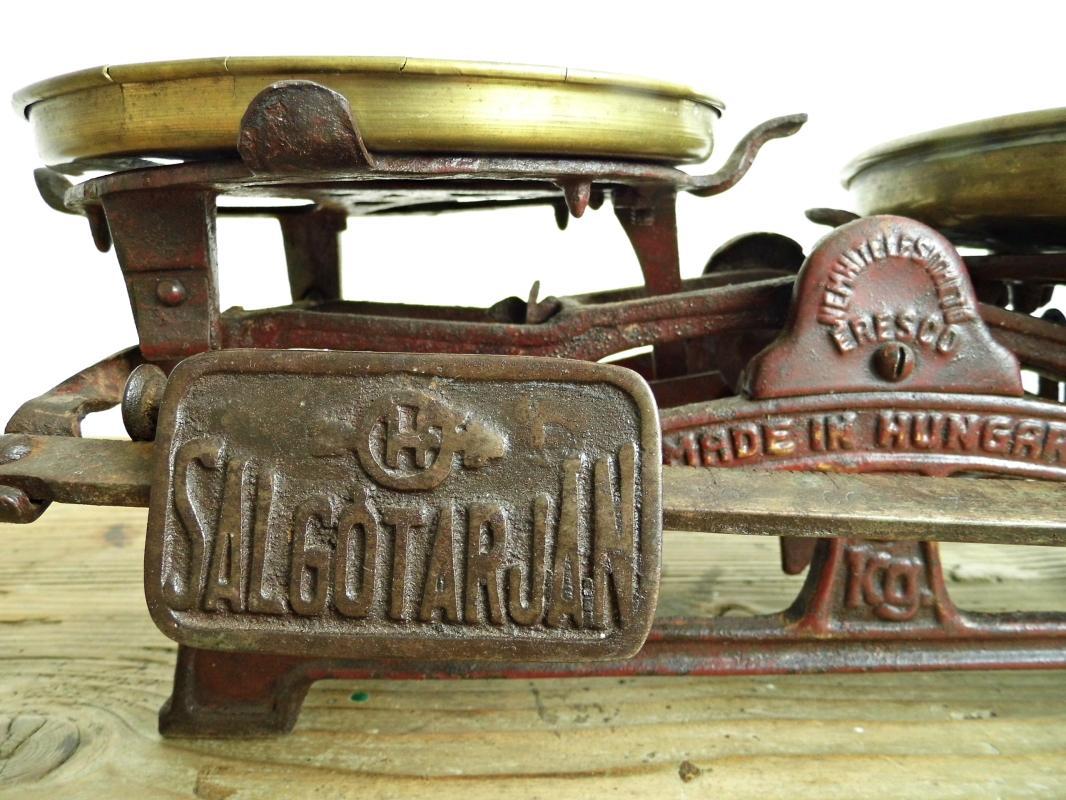 Antique Kitchen Scale Vintage Market Balance Hungary Cast Iron Metal Brown Scale Counter Scale Rustic Farmhouse Kitchen Industrial Decor