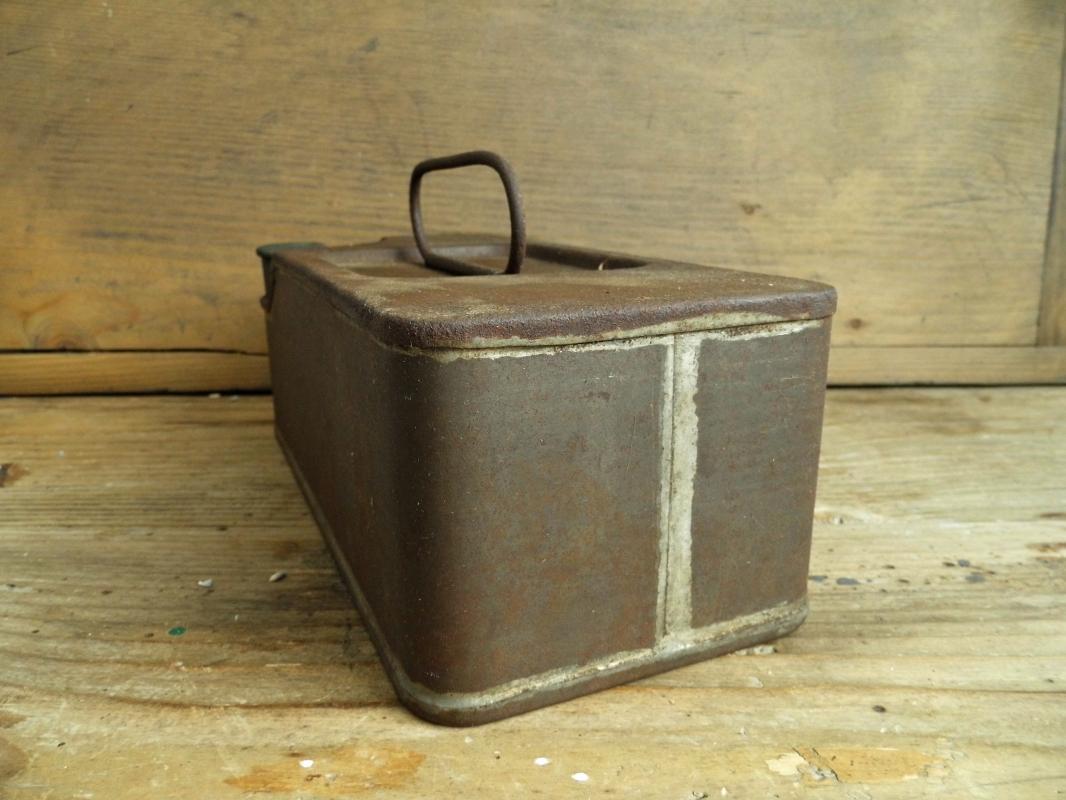 Antique Kerosene Can with Handle Gas Canister Container Vintage Railroad Tool Metal Box Oil Fuel Box Industrial Decor Tinware Man Cave Decor
