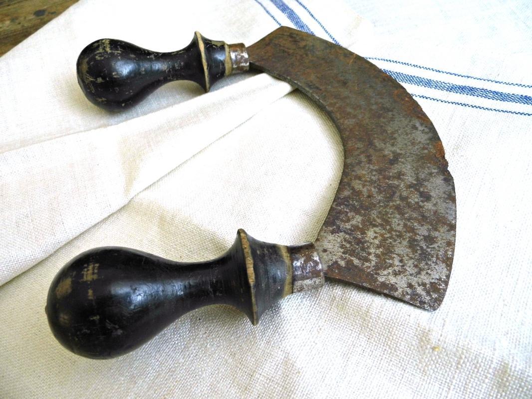 Antique Mezzaluna Rocking Slicer Vintage Herb Chopper Wood Food Mincer Double Handled Vegetable Cutter Knife Kitchen Utensil Farmhouse Decor