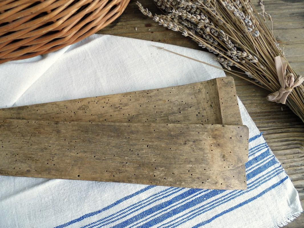 Antique French Wash Tongs Wood Carved Clothes Hand Wash Laundry Pincers Large Primitive Rustic Farmhouse Decor Laundry Tool Room Photo Prop