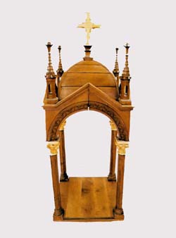 Gothic Niche/Baldachin