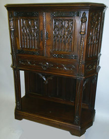 Gothic Cabinet (Dressoir)
