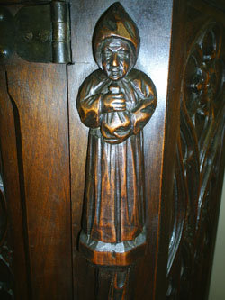 Gothic Cabinet (Dressoir)