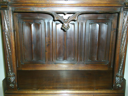 Gothic Cabinet (Dressoir)