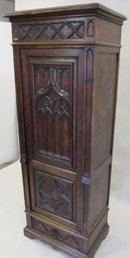 Armoire or Cabinet (Homme-Debout)