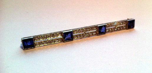 Art Deco Sapphire Diamond Platinum Bar Brooch, C.1920.