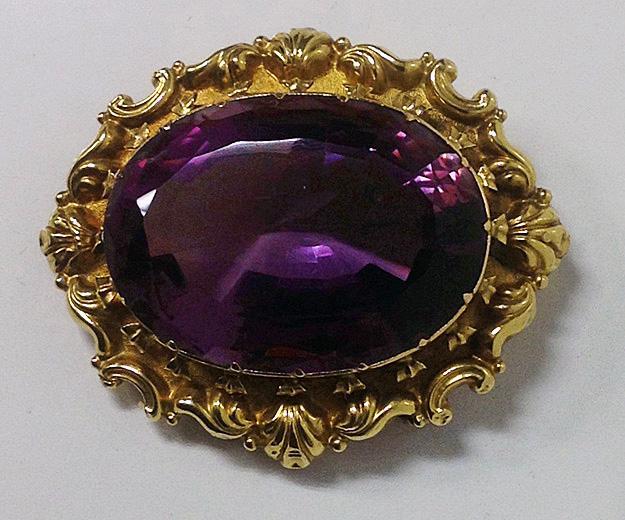 Large Amethyst Gold Brooch, England C.1850