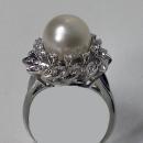 18K Pearl and Diamond cluster Ring.