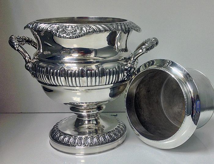 Fine Pair of Antique Georgian Old Sheffield Plate Wine Coolers, English, C.1815.