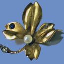 French Art Nouveau flower Brooch, 18K Sapphire, Diamond and Pearl, C.1900.