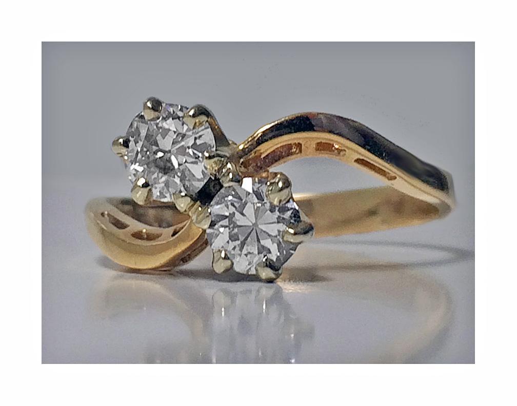 Antique Diamond 14K twist design Ring, C.1920.