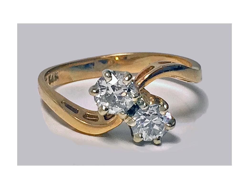 Antique Diamond 14K twist design Ring, C.1920.