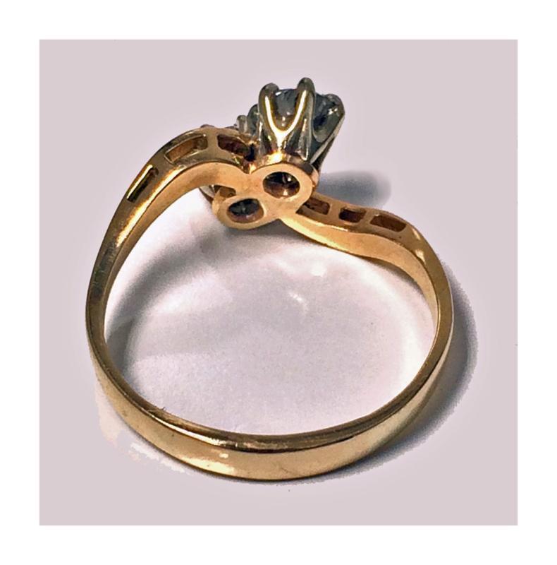 Antique Diamond 14K twist design Ring, C.1920.
