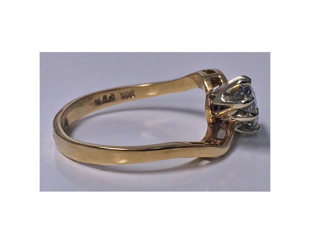 Antique Diamond 14K twist design Ring, C.1920.