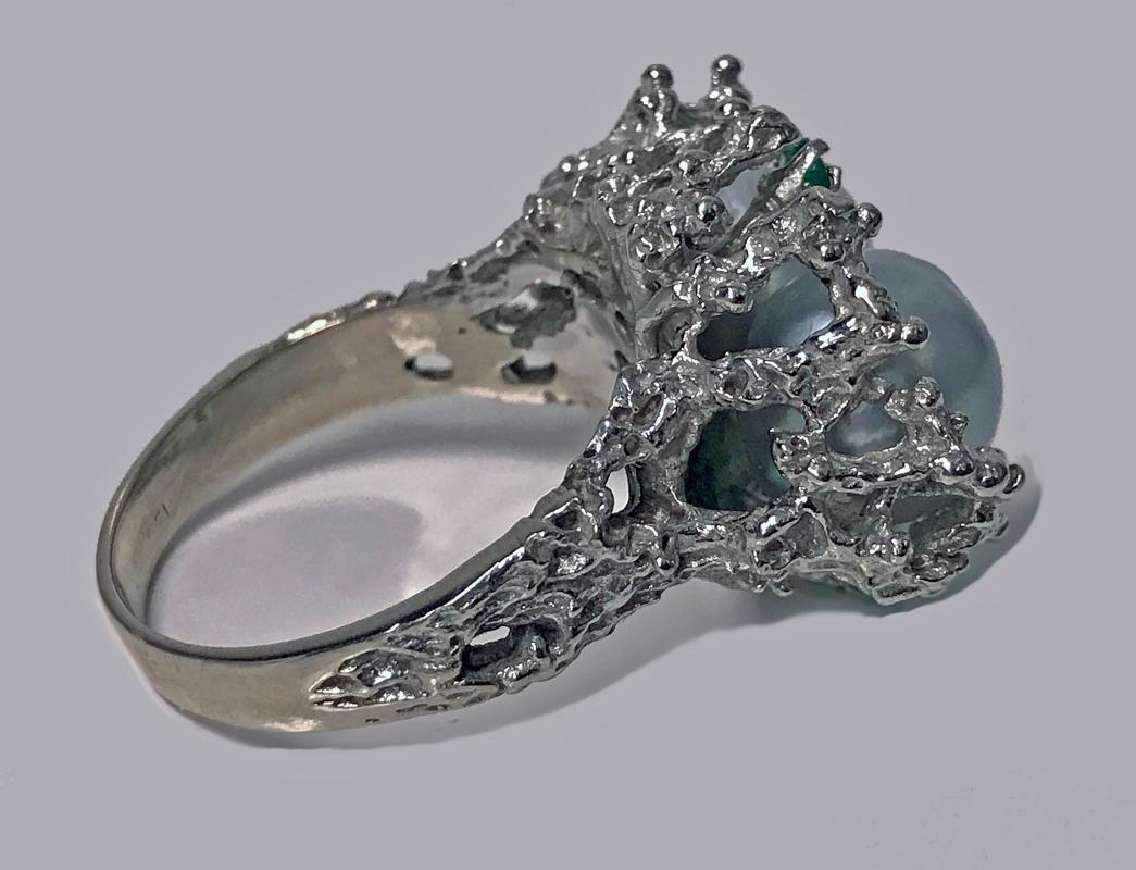 Modern Abstract Nugget 14K white Gold, Pearl and Emerald Ring, C.1970