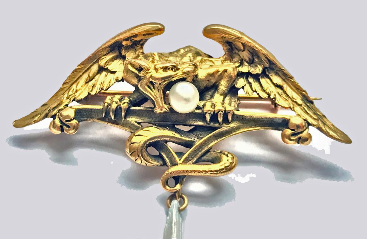 French Art Nouveau 18K mythological brooch Pendant, C.1900