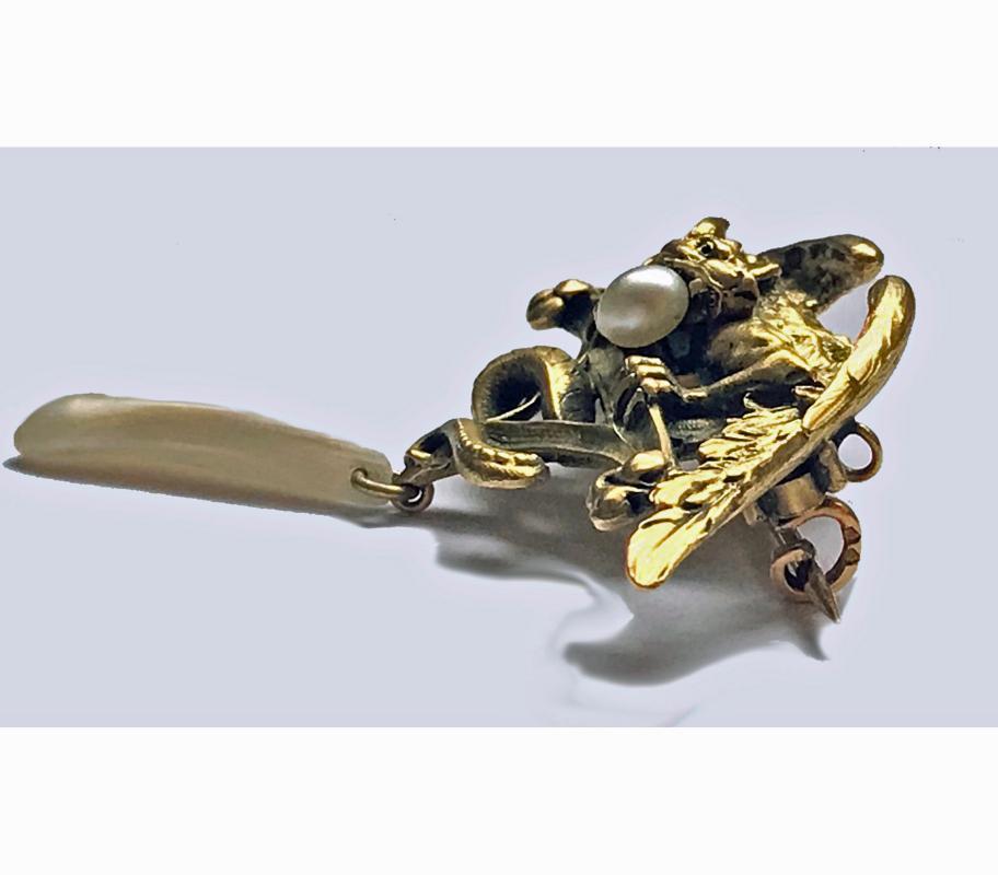 French Art Nouveau 18K mythological brooch Pendant, C.1900