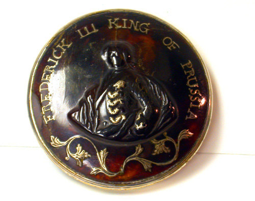 18th century silver shell box, bust of Frederick 111 of Prussia, Germany C.1780