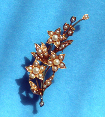Antique Gold Pearl Flower Brooch,18K C.1890.