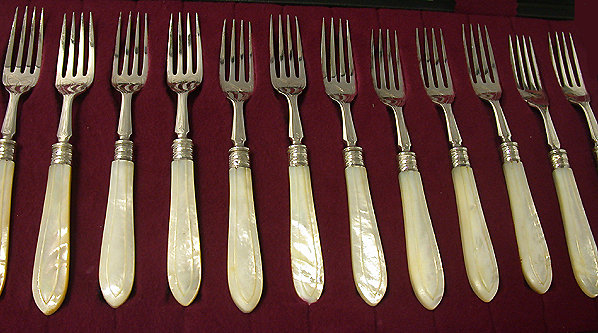 English Mother of Pearl Silver Fish Service,