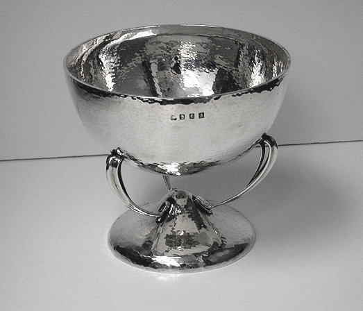 Arts and Crafts Scottish Silver hammered large Bowl, Glasgow 1905 R & W Sorley