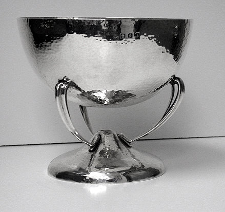 Arts and Crafts Scottish Silver hammered large Bowl, Glasgow 1905 R & W Sorley