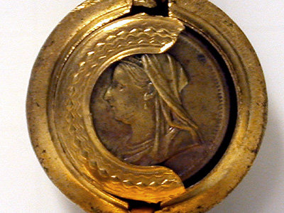 Rare Enamel Victoria Sovereign Case, English C.1885.