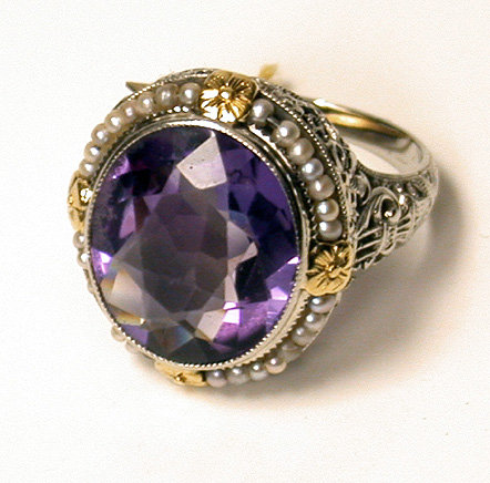 Ladies 18K Amethyst and Pearl Ring, C.1930.