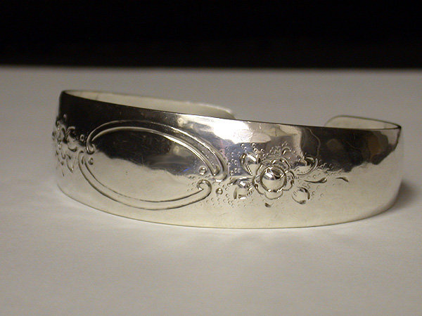 Randahl hand made hammered Sterling Bangle, Chicago C.1930.