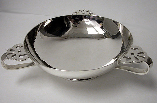 Arts Crafts Sterling Silver hammered Bowl, London 1901 Charles Edwards.