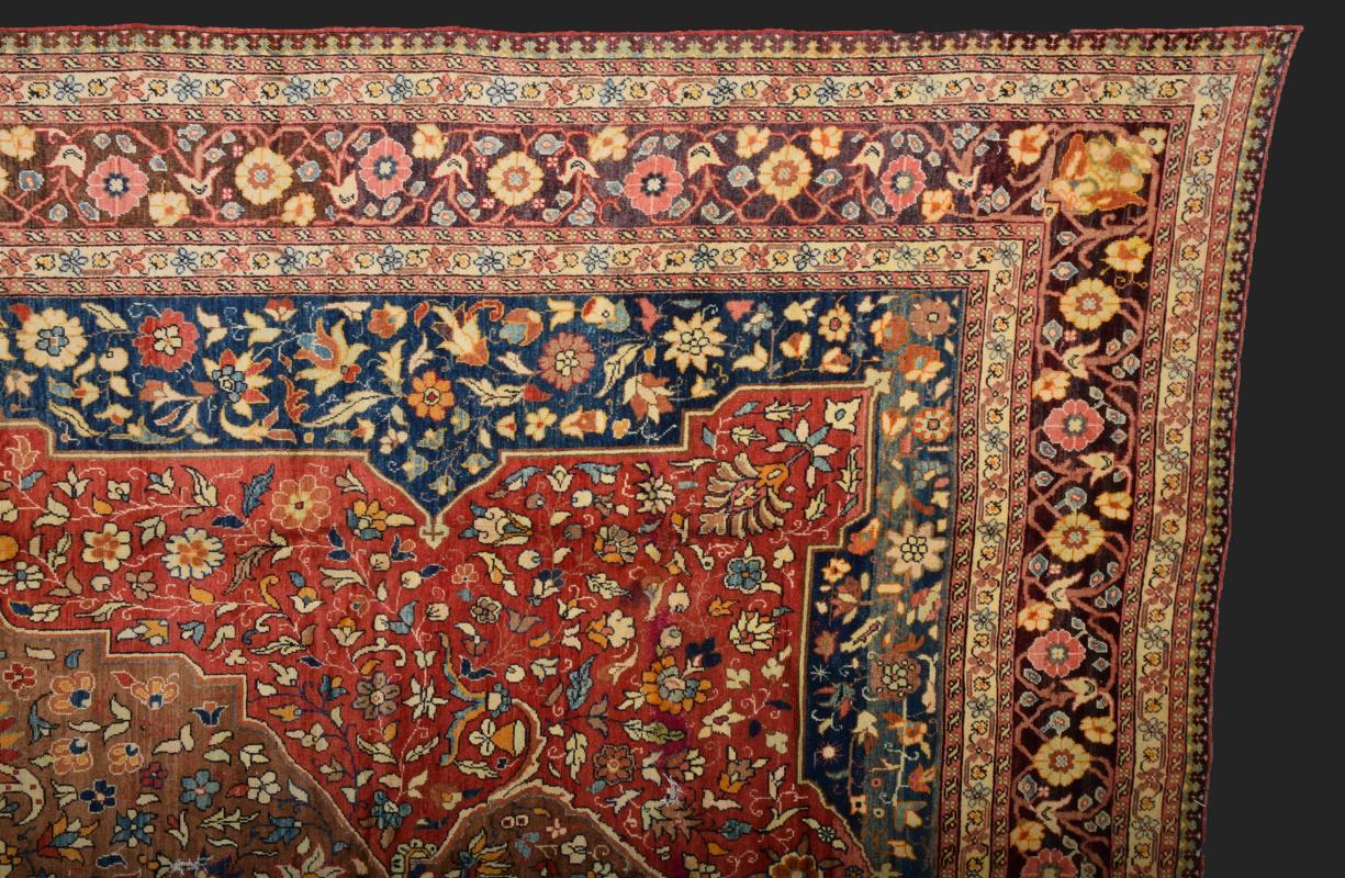 Ushak Rug