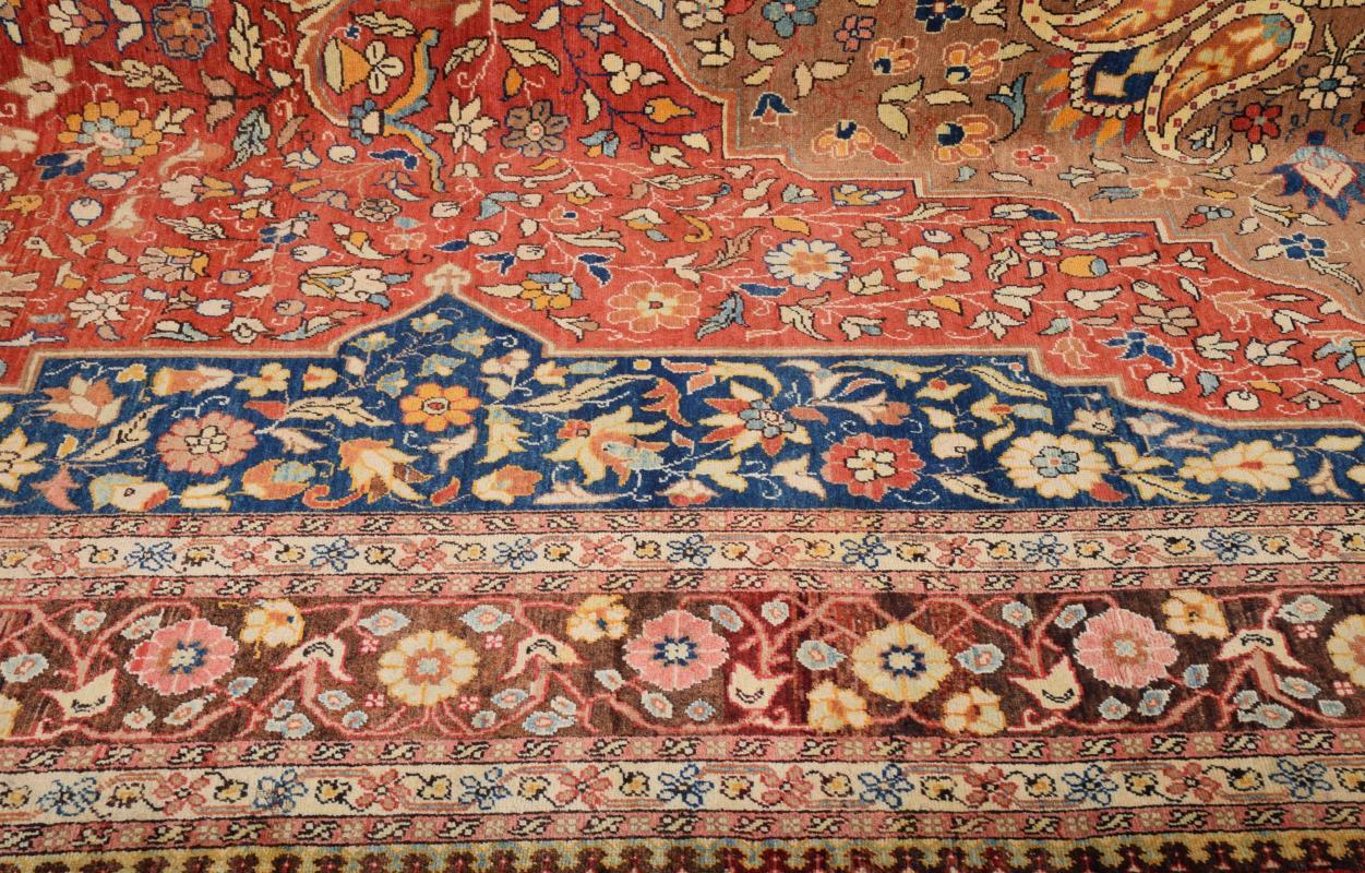 Ushak Rug